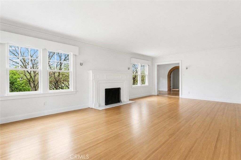 Image 5 of property listing at 691 N Euclid, Upland, CA 91786