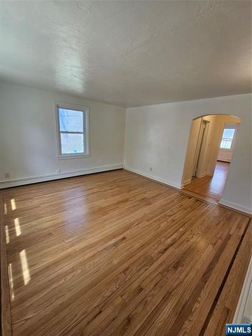75 E Fort Lee Road 1, Bogota, NJ 07603