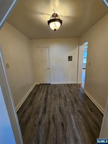 75 E Fort Lee Road 1, Bogota, NJ 07603
