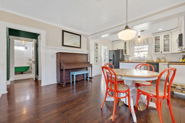 533 S E Street, Exeter, CA 93221