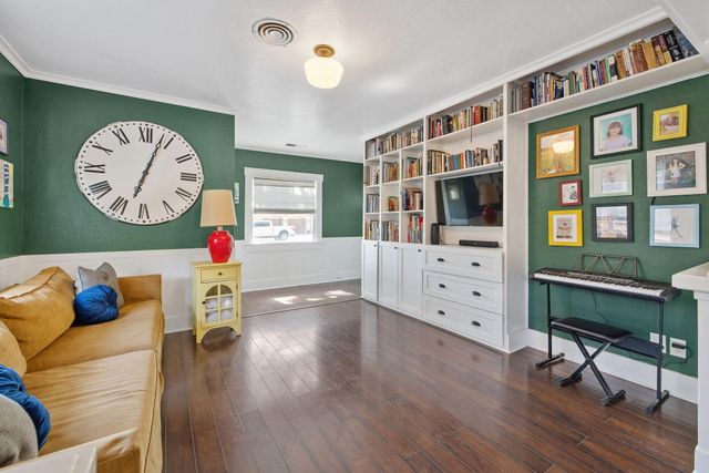 533 S E Street, Exeter, CA 93221