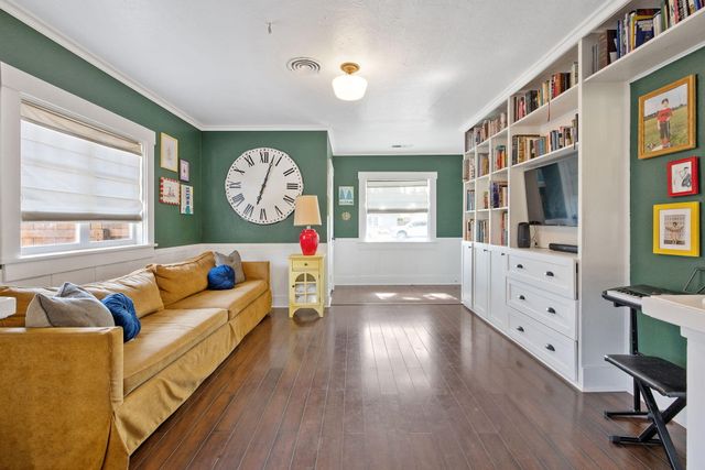 533 S E Street, Exeter, CA 93221