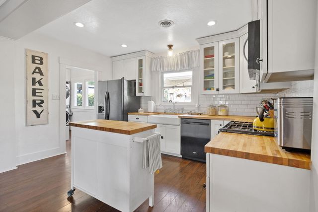 533 S E Street, Exeter, CA 93221