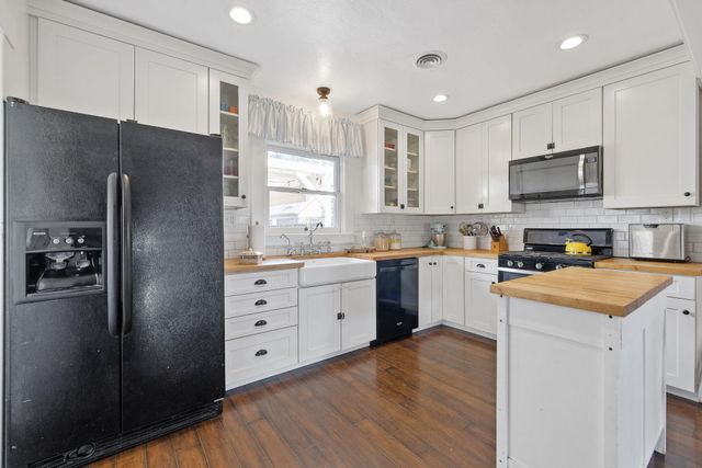 533 S E Street, Exeter, CA 93221