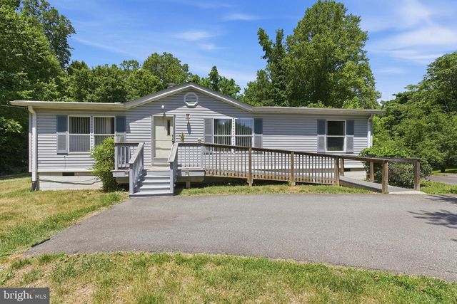 2094 KELSEY CT, King George, VA 22485