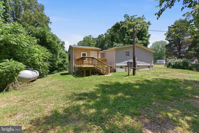 2094 KELSEY CT, King George, VA 22485