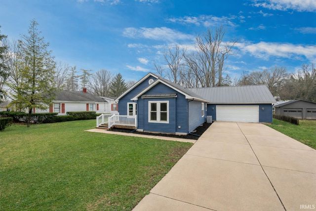 8930 E Crow Road, Syracuse, IN 46567