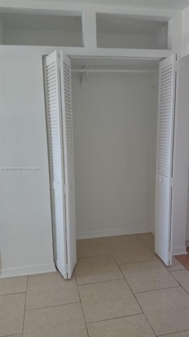 7897 Golf Cir Drive 306, Margate, FL 33063