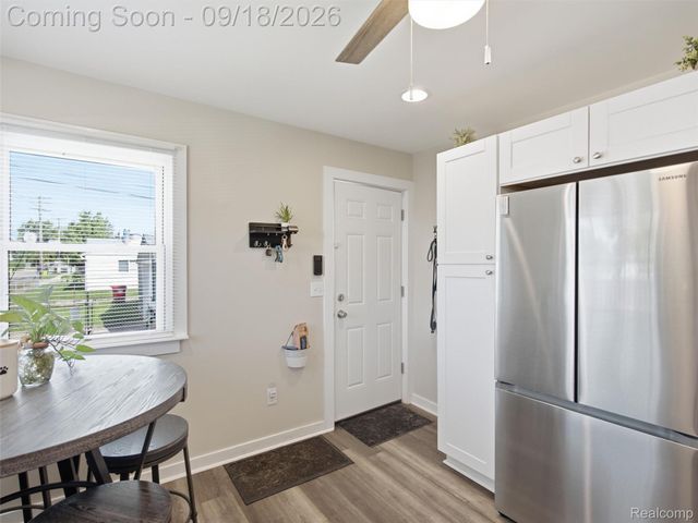 17803 Tennyson Street, Roseville, MI 48066