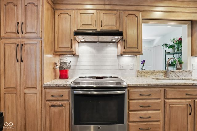 9605 Lincoln Boulevard, Carmel, IN 46280