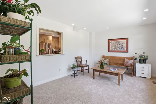 9605 Lincoln Boulevard, Carmel, IN 46280