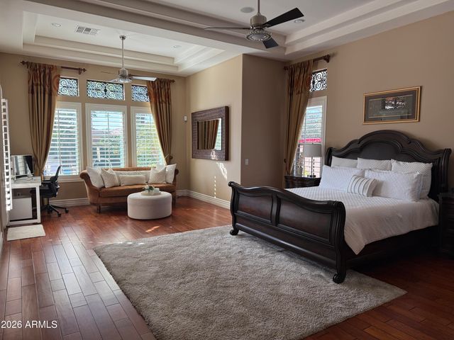 305 W GRAND CANYON Drive, Chandler, AZ 85248