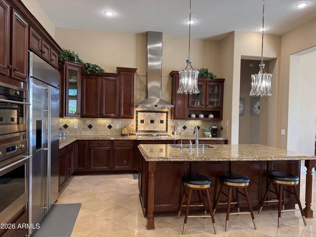 305 W GRAND CANYON Drive, Chandler, AZ 85248