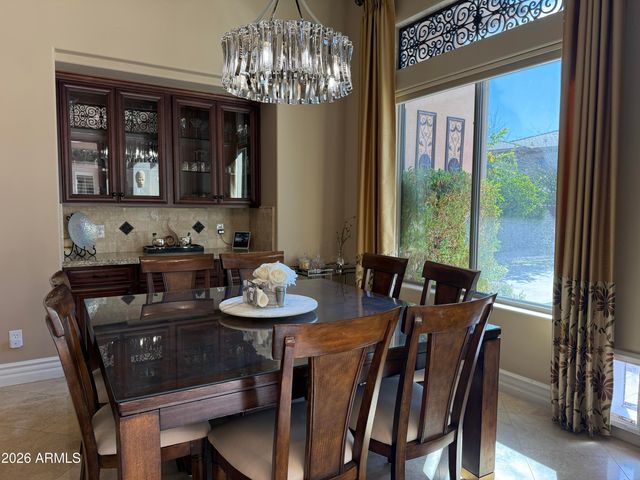 305 W GRAND CANYON Drive, Chandler, AZ 85248