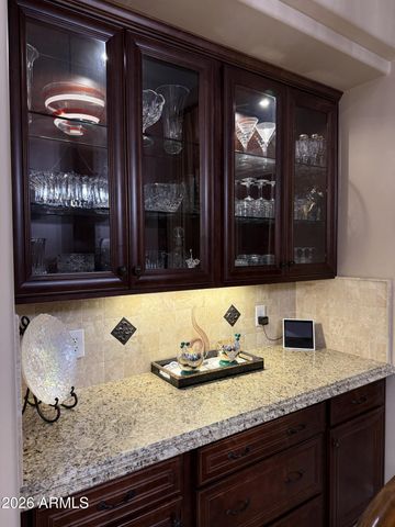 305 W GRAND CANYON Drive, Chandler, AZ 85248