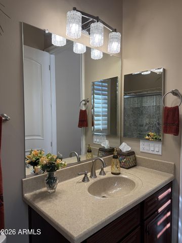 305 W GRAND CANYON Drive, Chandler, AZ 85248