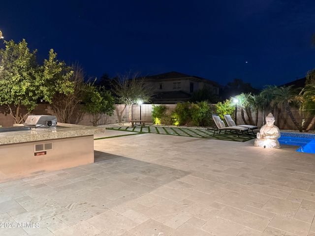 305 W GRAND CANYON Drive, Chandler, AZ 85248