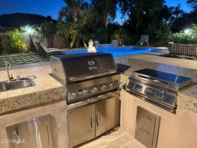 305 W GRAND CANYON Drive, Chandler, AZ 85248
