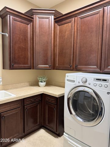 305 W GRAND CANYON Drive, Chandler, AZ 85248