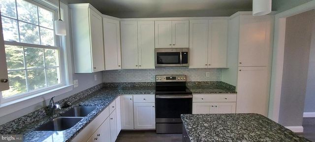 1056 RYE DR, La Plata, MD 20646
