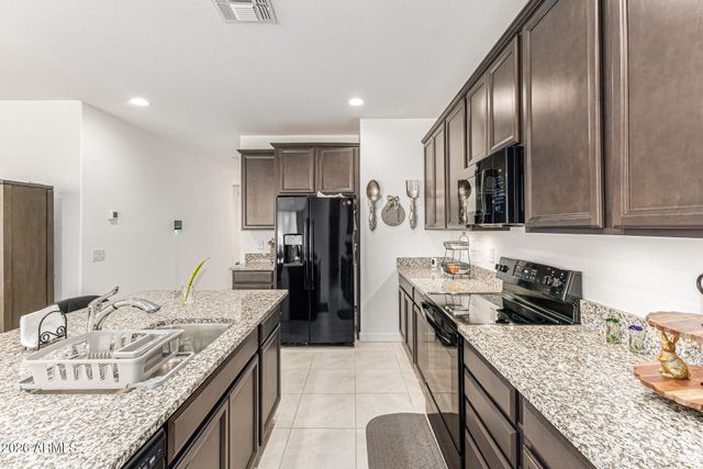 735 W RACINE Drive, Casa Grande, AZ 85122