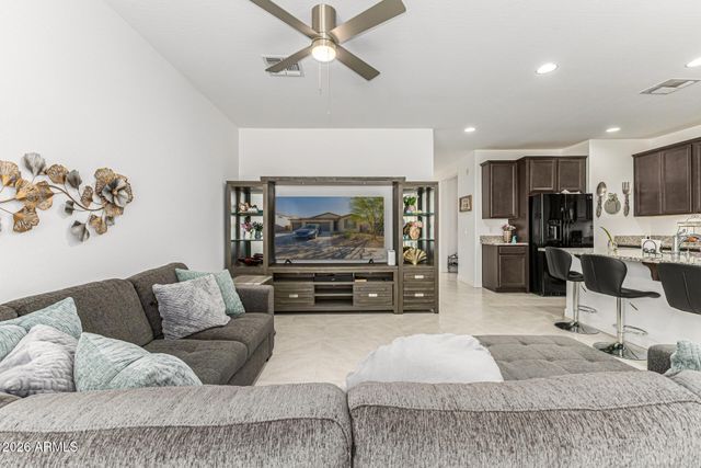 735 W RACINE Drive, Casa Grande, AZ 85122