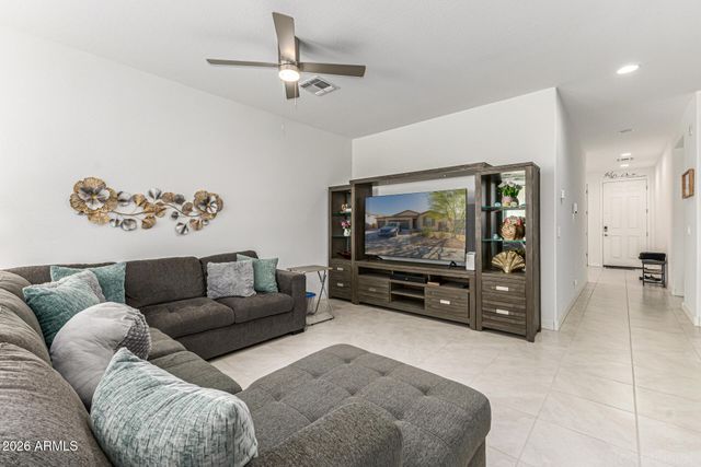 735 W RACINE Drive, Casa Grande, AZ 85122