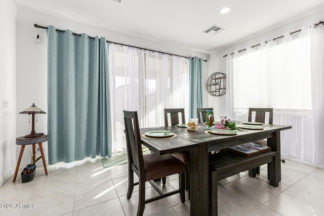 735 W RACINE Drive, Casa Grande, AZ 85122