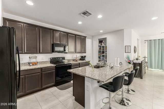 735 W RACINE Drive, Casa Grande, AZ 85122