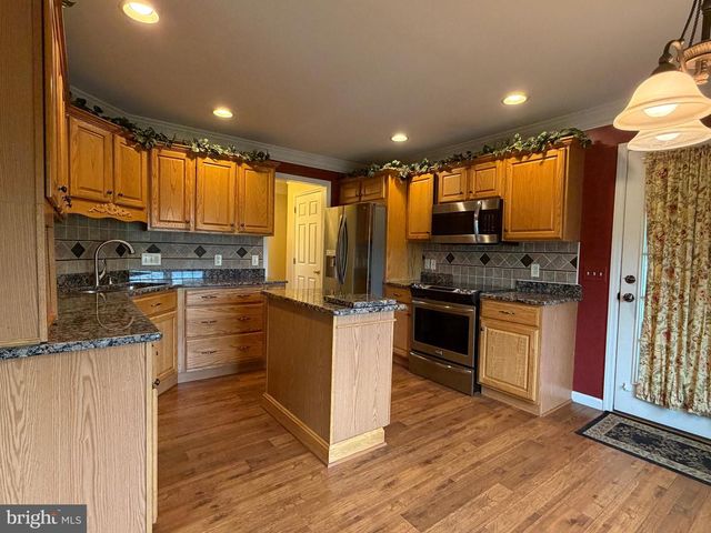 451 FENCEPOST LN, Palmyra, PA 17078