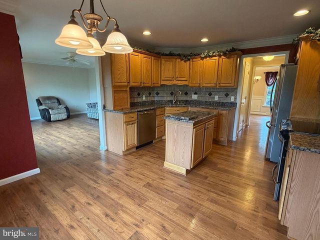 451 FENCEPOST LN, Palmyra, PA 17078