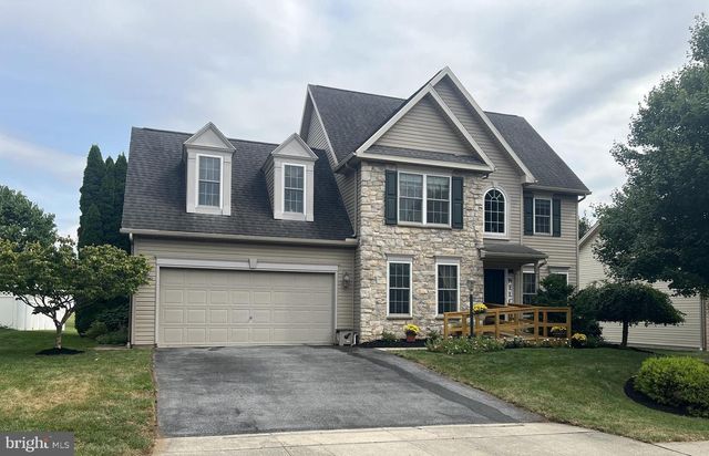 451 FENCEPOST LN, Palmyra, PA 17078