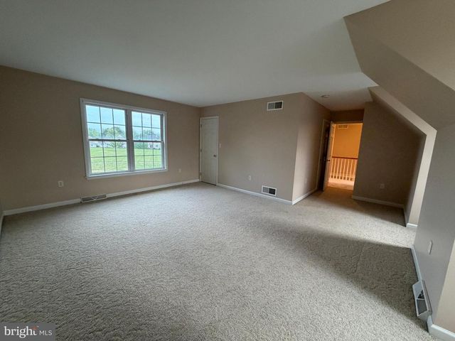 451 FENCEPOST LN, Palmyra, PA 17078