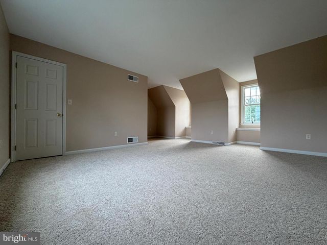 451 FENCEPOST LN, Palmyra, PA 17078