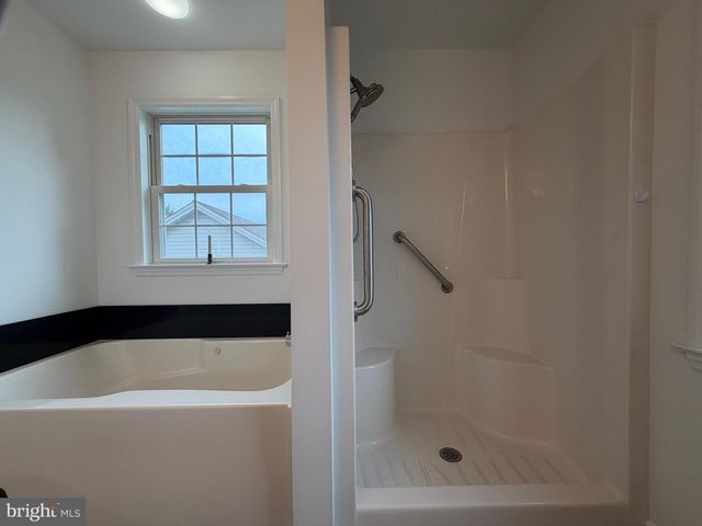 451 FENCEPOST LN, Palmyra, PA 17078