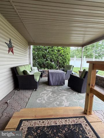 451 FENCEPOST LN, Palmyra, PA 17078