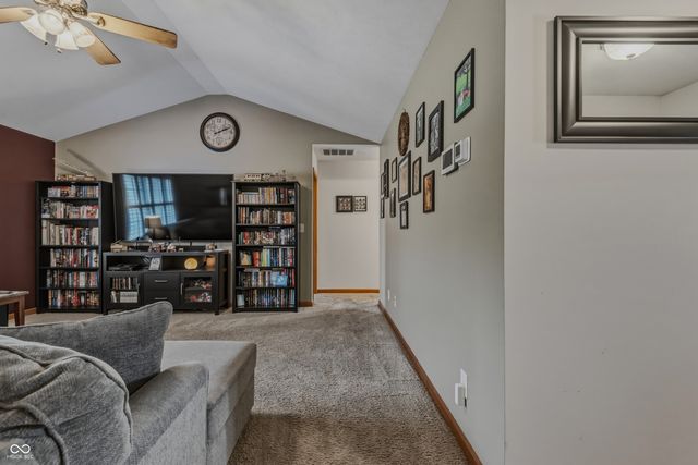 1778 G Williams Parkway, Seymour, IN 47274