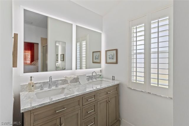 930 Moon Lake DR, Naples, FL 34104