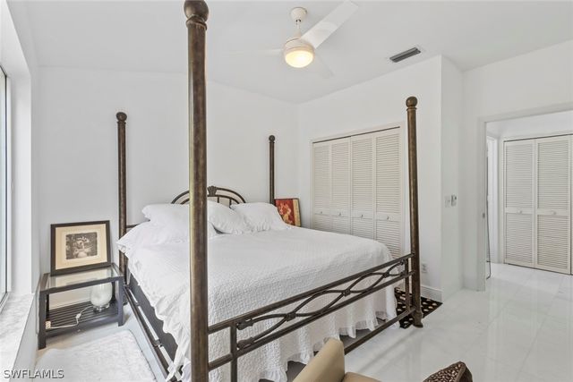 930 Moon Lake DR, Naples, FL 34104