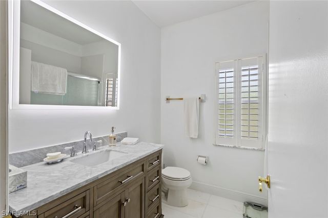 930 Moon Lake DR, Naples, FL 34104