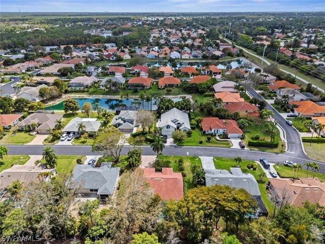 930 Moon Lake DR, Naples, FL 34104