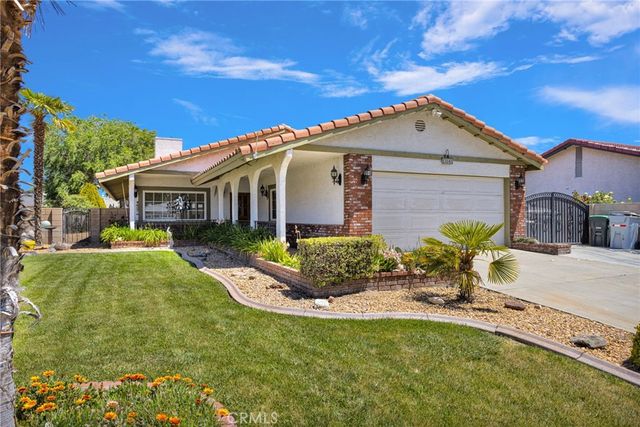 13045 Caspian Drive, Victorville, CA 92395