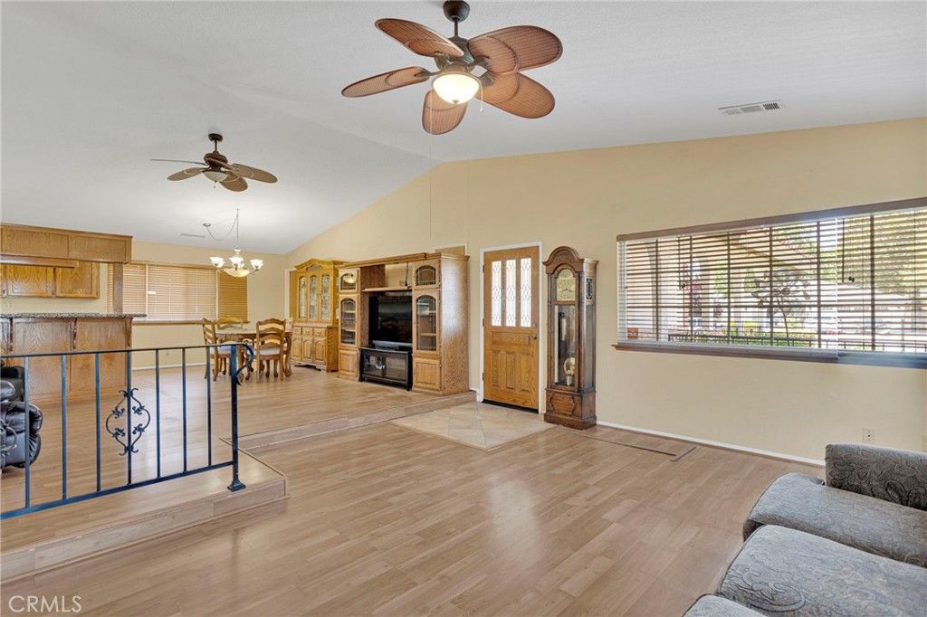 Image 10 of property listing at 13045 Caspian Drive, Victorville, CA 92395