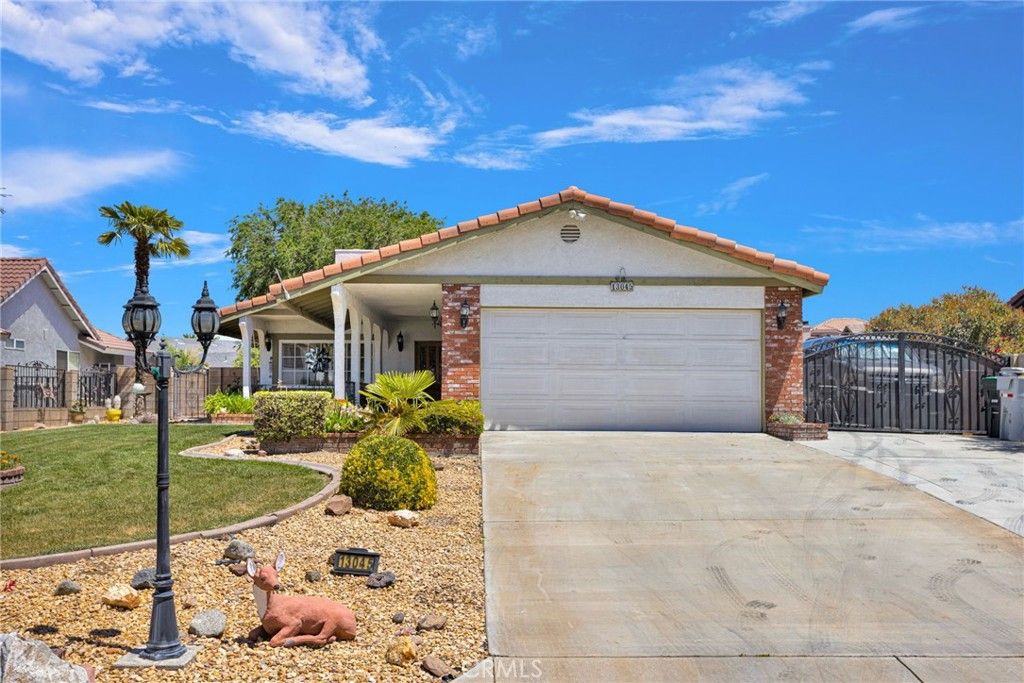 Image 2 of property listing at 13045 Caspian Drive, Victorville, CA 92395