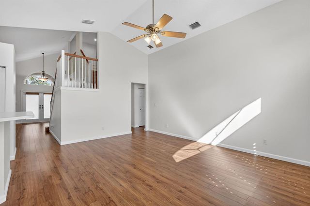 1021 SE Westminster Place, Stuart, FL 34997