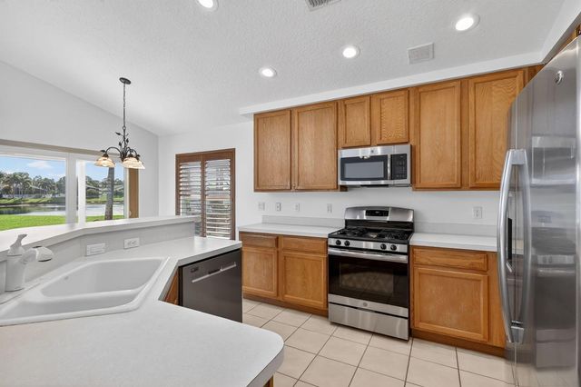 1021 SE Westminster Place, Stuart, FL 34997