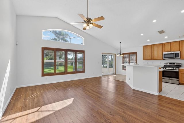 1021 SE Westminster Place, Stuart, FL 34997
