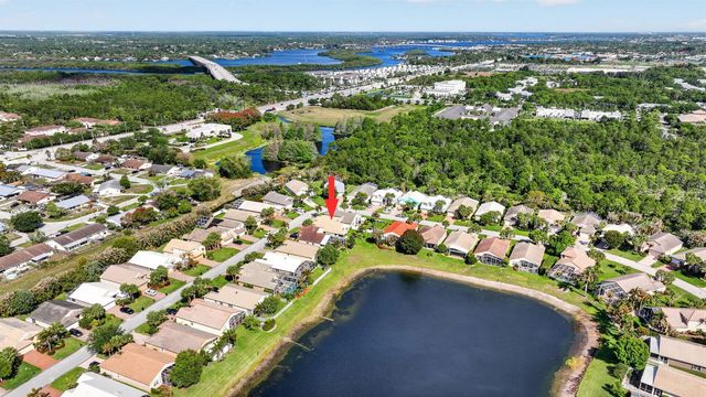 1021 SE Westminster Place, Stuart, FL 34997