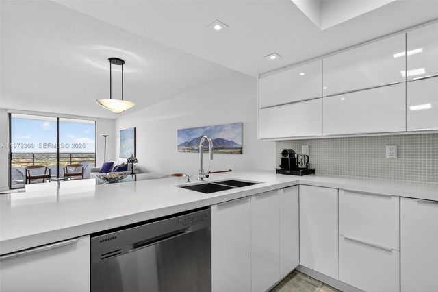 600 Three Islands Blvd 1101, Hallandale Beach, FL 33009