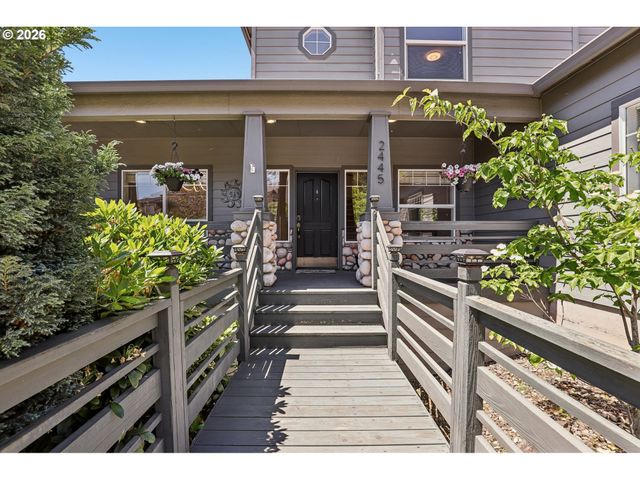 2445 W 10TH St, Washougal, WA 98671